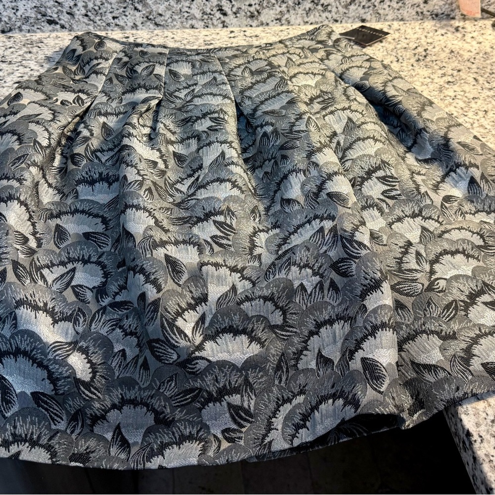 Metallic Brocade Floral Patterned Skirt